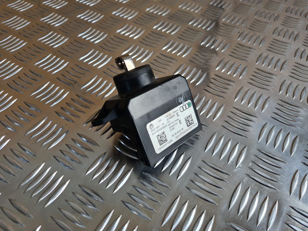 Aizdedzes slēdzene priekš AUDI A6 AVANT 2007 QUATTRO 1 Aizdedzes slēdzene priekš AUDI A6 AVANT 2007 QUATTRO