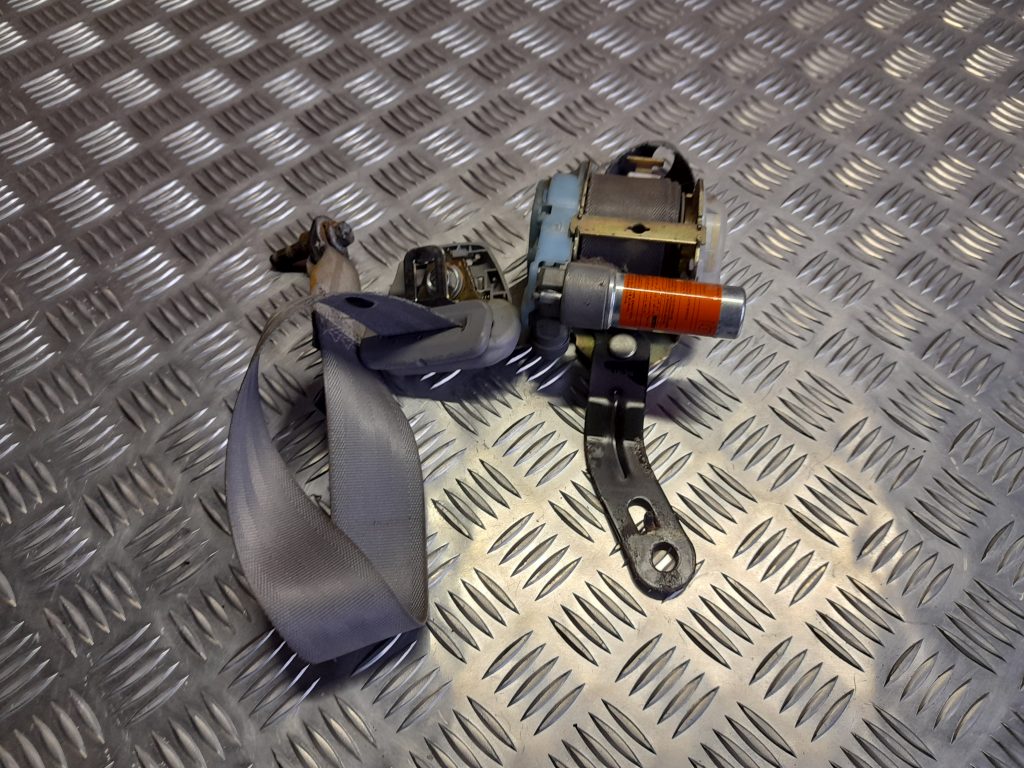 Priekšējā kreisā drošības josta priekš KIA PICANTO 2006