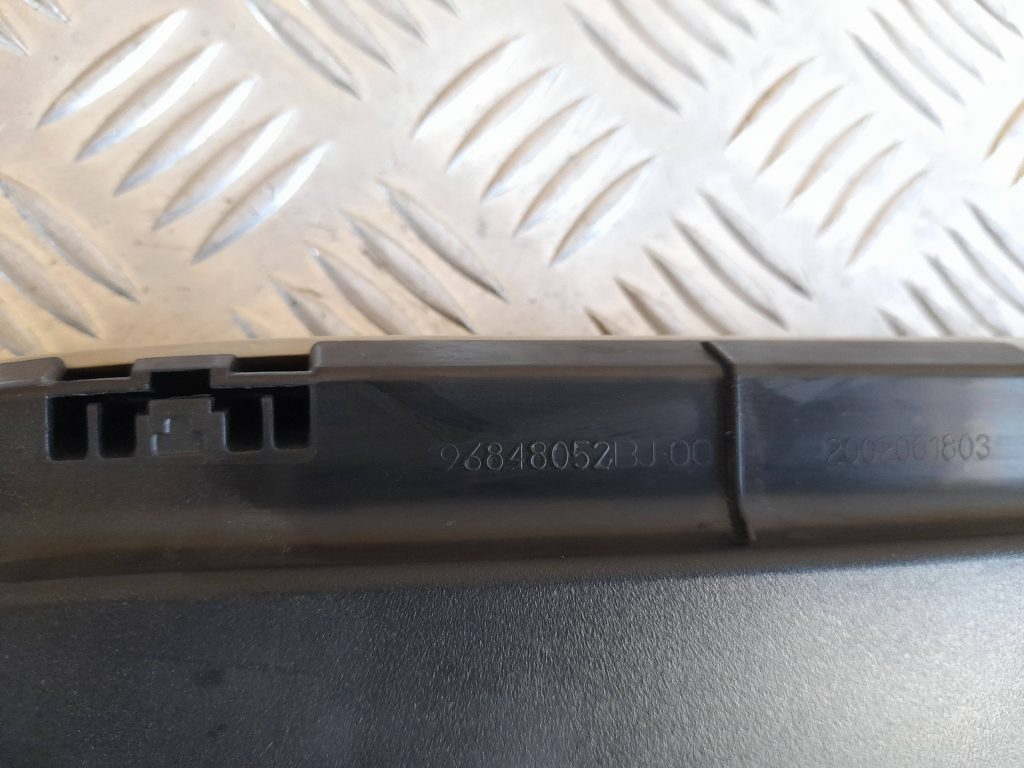 Durvju logu saules aizsargs priekš CITROEN PICASSO 2007 3 Durvju logu saules aizsargs priekš CITROEN PICASSO 2007