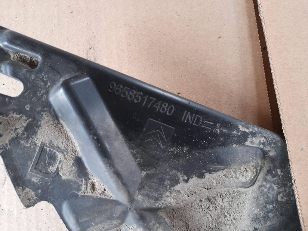 Aizmugurējais labais paspārns priekš CITROEN PICASSO 2007 2 Aizmugurējais labais paspārns priekš CITROEN PICASSO 2007