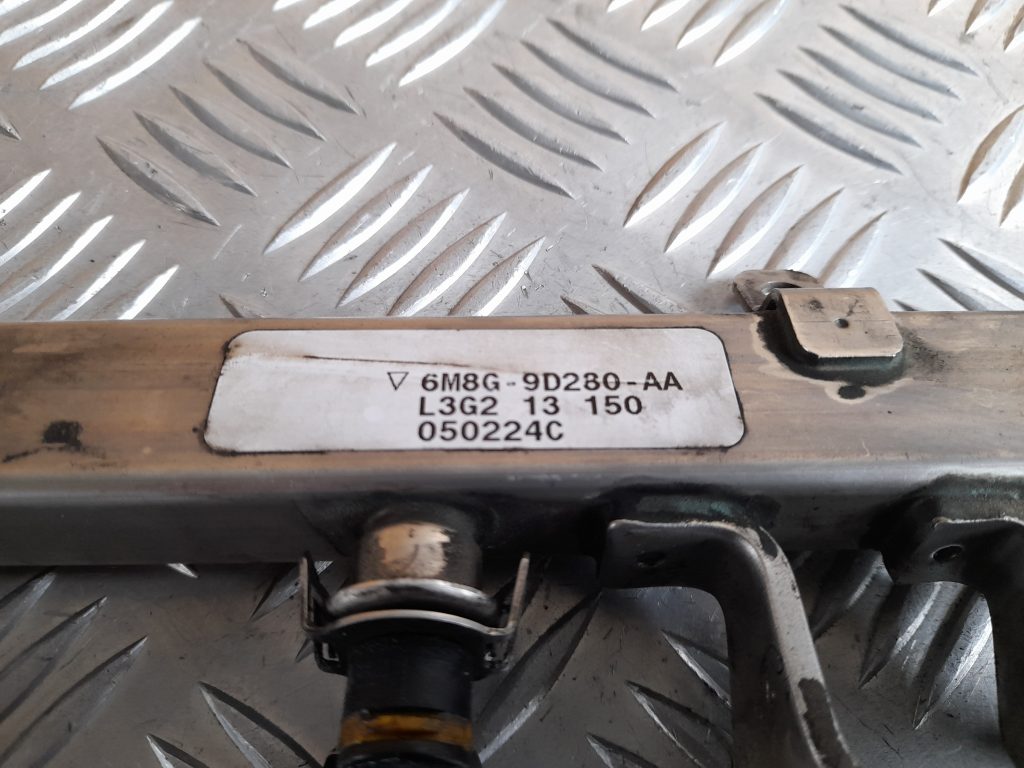 Degvielas sadales caurule priekš MAZDA 6 2008 3 Degvielas sadales caurule priekš MAZDA 6 2008