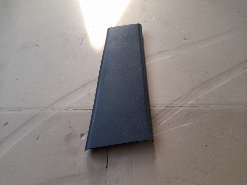 Vidējas salona statnes apdare priekš RANGE ROVER SPORT 2007 1 Vidējas salona statnes apdare priekš RANGE ROVER SPORT 2007