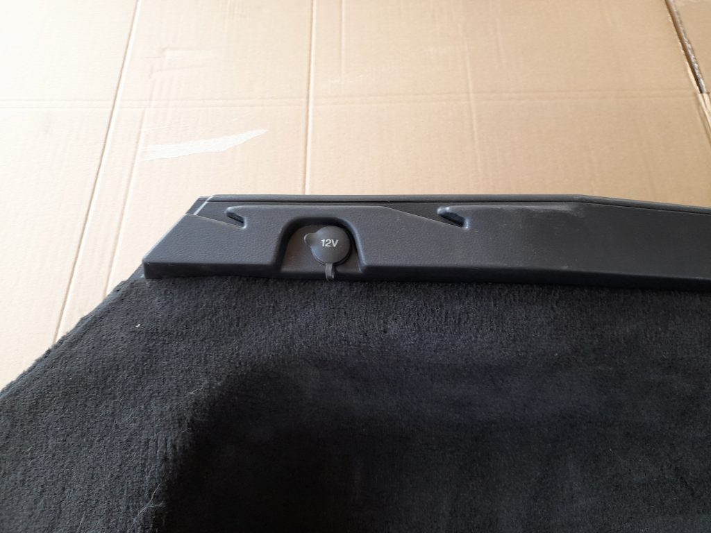 Bagāžnieka nodalījuma sānu apdare priekš RANGE ROVER SPORT 2007 2 Bagāžnieka nodalījuma sānu apdare priekš RANGE ROVER SPORT 2007