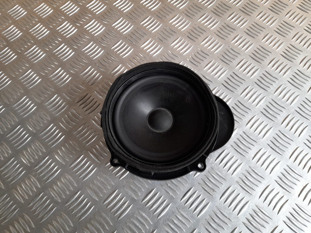 Durvju skaļrunis, apakšā priekš RANGE ROVER SPORT 2007 1 Durvju skaļrunis, apakšā priekš RANGE ROVER SPORT 2007