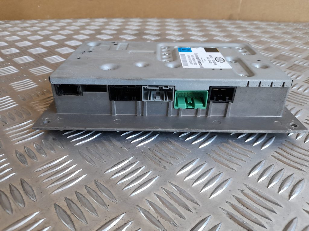 Audio pastiprinātāja bloks priekš RANGE ROVER SPORT 2007 3 Audio pastiprinātāja bloks priekš RANGE ROVER SPORT 2007