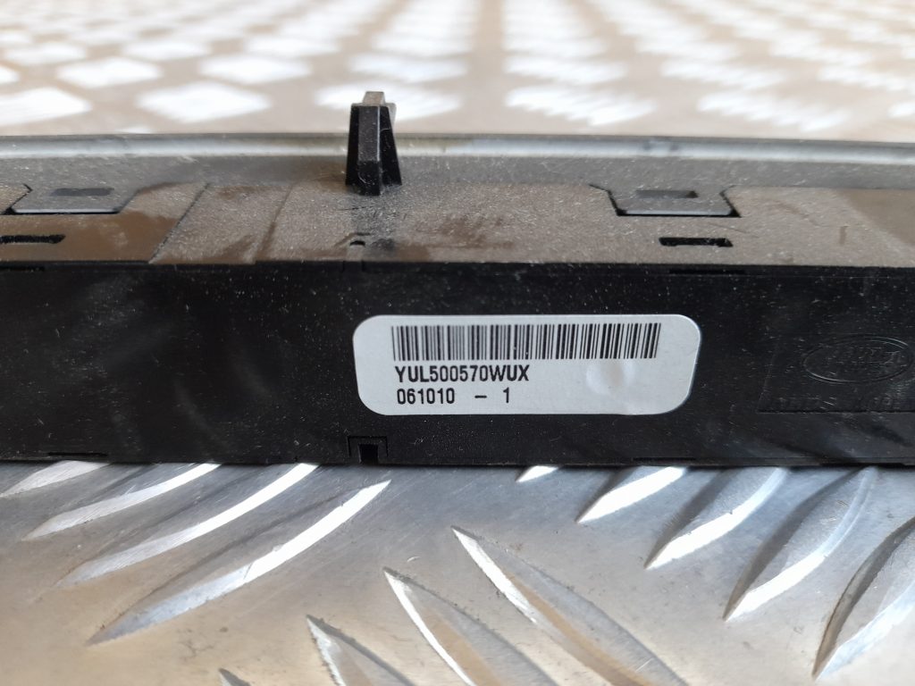 Mērinstrumentu paneļa pārslēgšanas pogas priekš RANGE ROVER SPORT 2007 4 Mērinstrumentu paneļa pārslēgšanas pogas priekš RANGE ROVER SPORT 2007