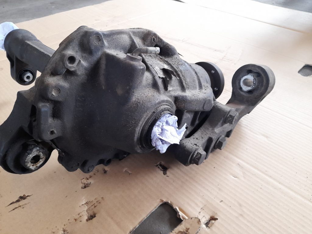 Priekšējais reduktors priekš RANGE ROVER SPORT 2007 2 Priekšējais reduktors priekš RANGE ROVER SPORT 2007