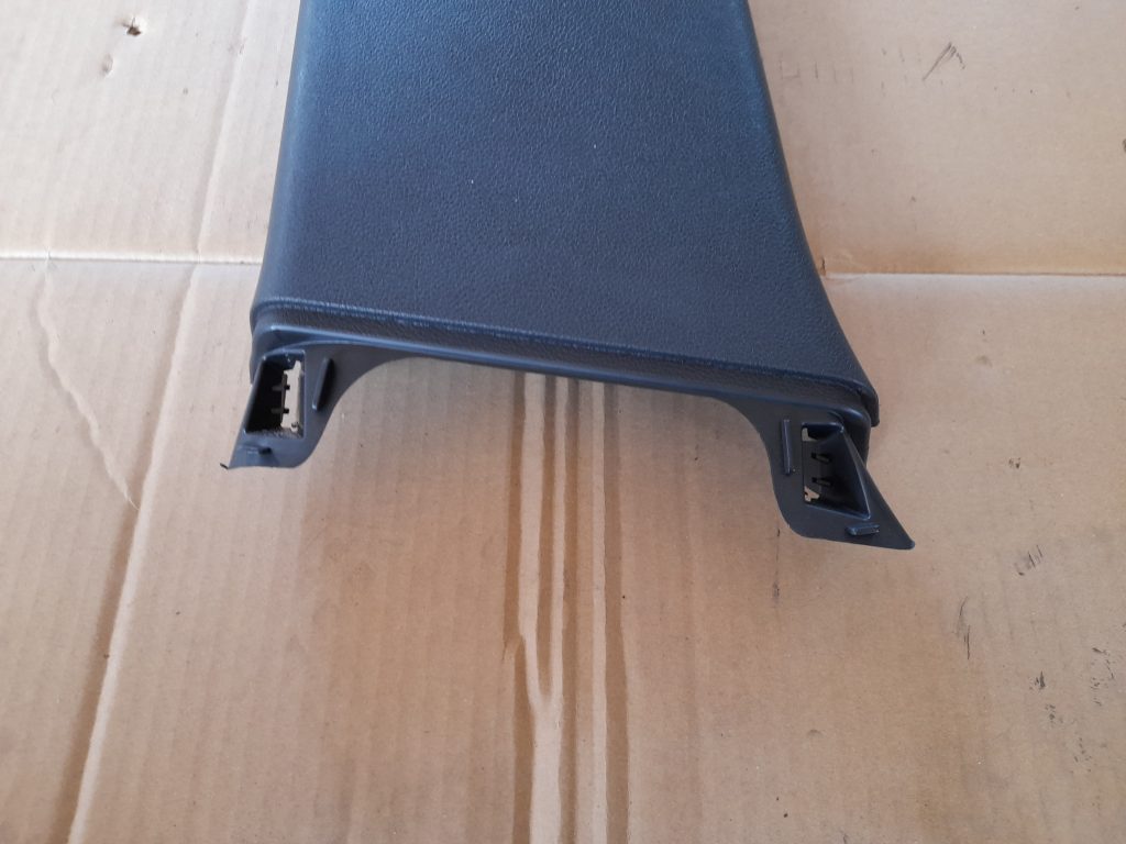 Vidējas salona statnes apdare priekš OPEL ASTRA SPORT 2017 3 Vidējas salona statnes apdare priekš OPEL ASTRA SPORT 2017