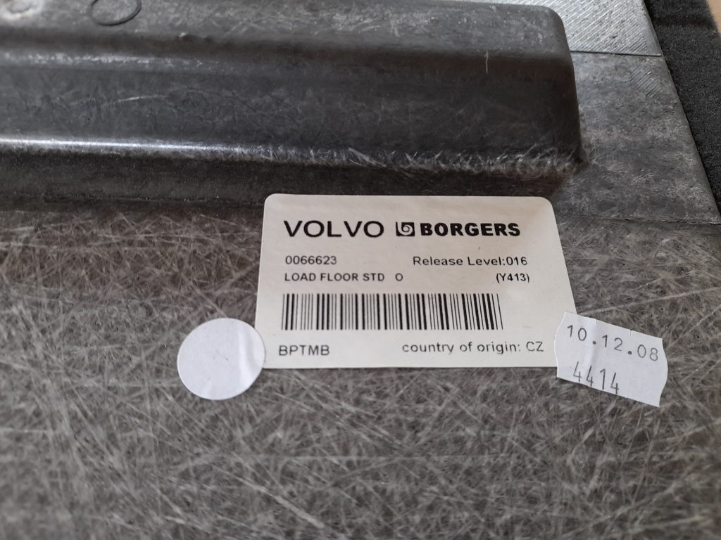 Bagāžnieka grīda priekš VOLVO XC60 2009 4 Bagāžnieka grīda priekš VOLVO XC60 2009