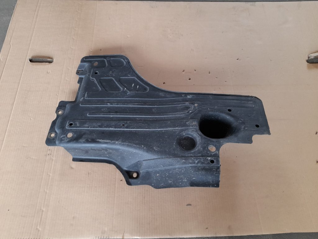 Virsbūves apakšējais aizsargs priekš VOLVO XC60 2009 4 Virsbūves apakšējais aizsargs priekš VOLVO XC60 2009