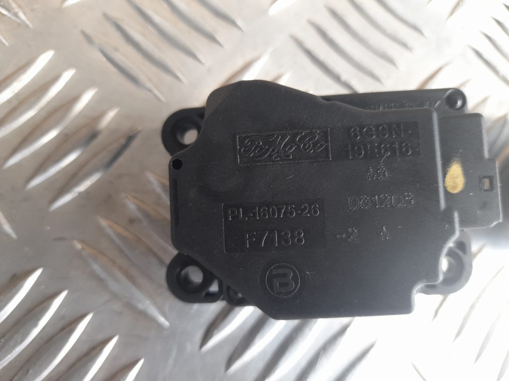 Apsildes sistēmas aktuators priekš VOLVO XC60 2009 2 Apsildes sistēmas aktuators priekš VOLVO XC60 2009