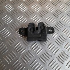 Pārsega slēdzene priekš VOLVO XC60 2009