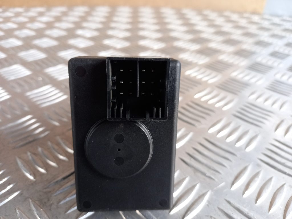 Aizdedzes slēdzene priekš VW TOUAREG 2007 2 Aizdedzes slēdzene priekš VW TOUAREG 2007