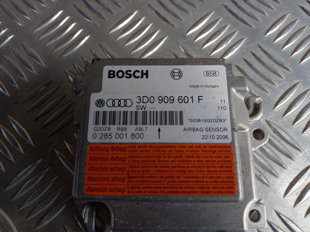 Drošības spilvena vadības bloks priekš VW TOUAREG 2007 2 Drošības spilvena vadības bloks priekš VW TOUAREG 2007