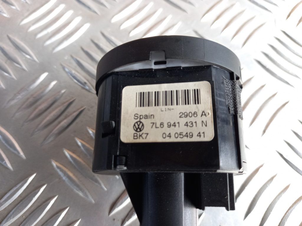 Gaismas slēdzis priekš VW TOUAREG 2007 2 Gaismas slēdzis priekš VW TOUAREG 2007