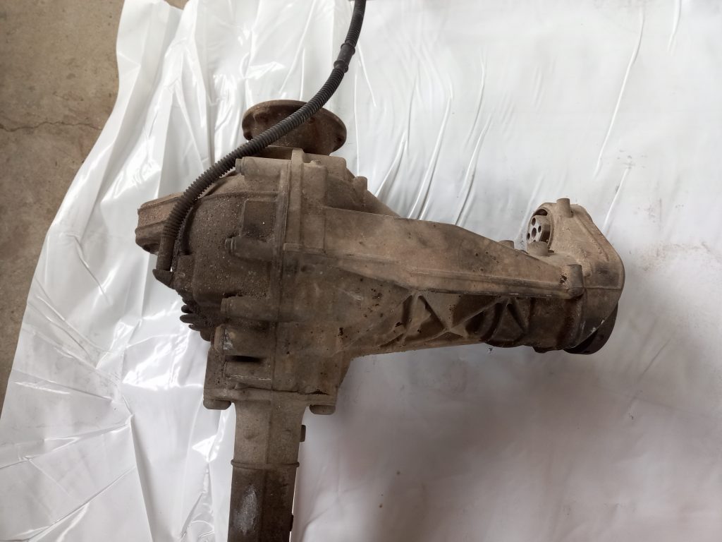 Priekšējais reduktors priekš VW TOUAREG 2007 4 Priekšējais reduktors priekš VW TOUAREG 2007