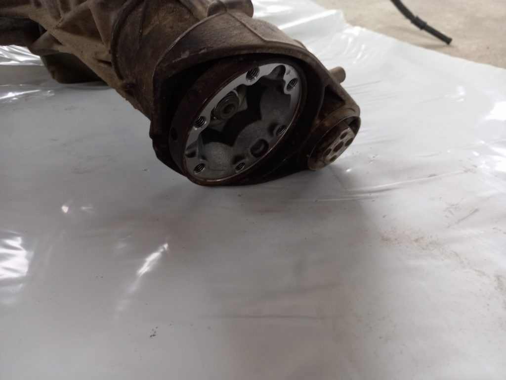 Priekšējais reduktors priekš VW TOUAREG 2007 2 Priekšējais reduktors priekš VW TOUAREG 2007