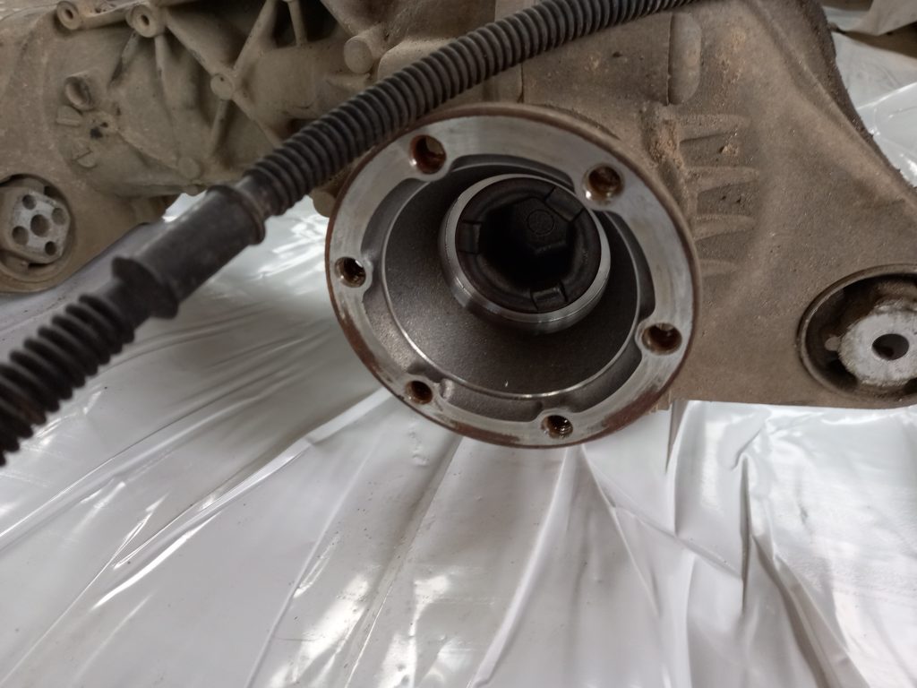 Priekšējais reduktors priekš VW TOUAREG 2007 5 Priekšējais reduktors priekš VW TOUAREG 2007