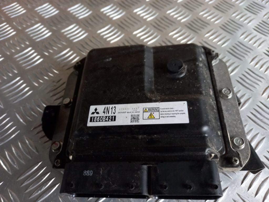 Dzinēja vadības bloks priekš MITSUBISHI ASX 2011 2 Dzinēja vadības bloks priekš MITSUBISHI ASX 2011