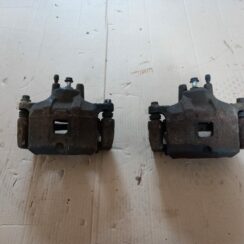 Priekšējais kreisais suports priekš MITSUBISHI ASX 2011