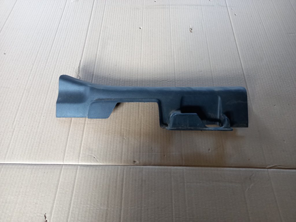 Sliekšņa priekšēja kreisa uzlika (salonā) priekš MITSUBISHI LANCER 2009 1 Sliekšņa priekšēja kreisa uzlika (salonā) priekš MITSUBISHI LANCER 2009