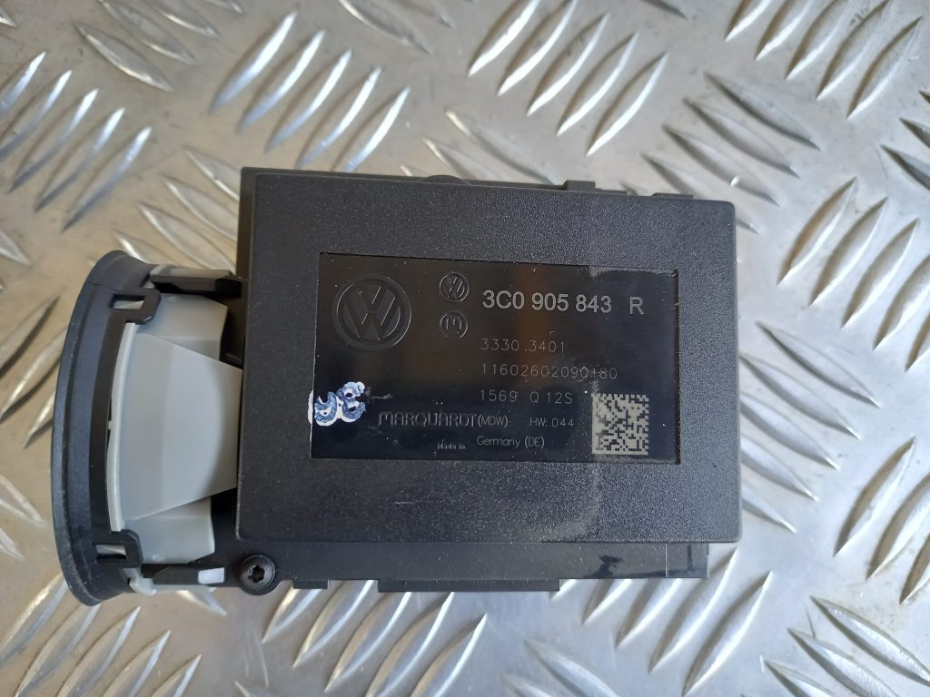 Aizdedzes slēdzene priekš VW PASSAT CC 2009 4 Aizdedzes slēdzene priekš VW PASSAT CC 2009