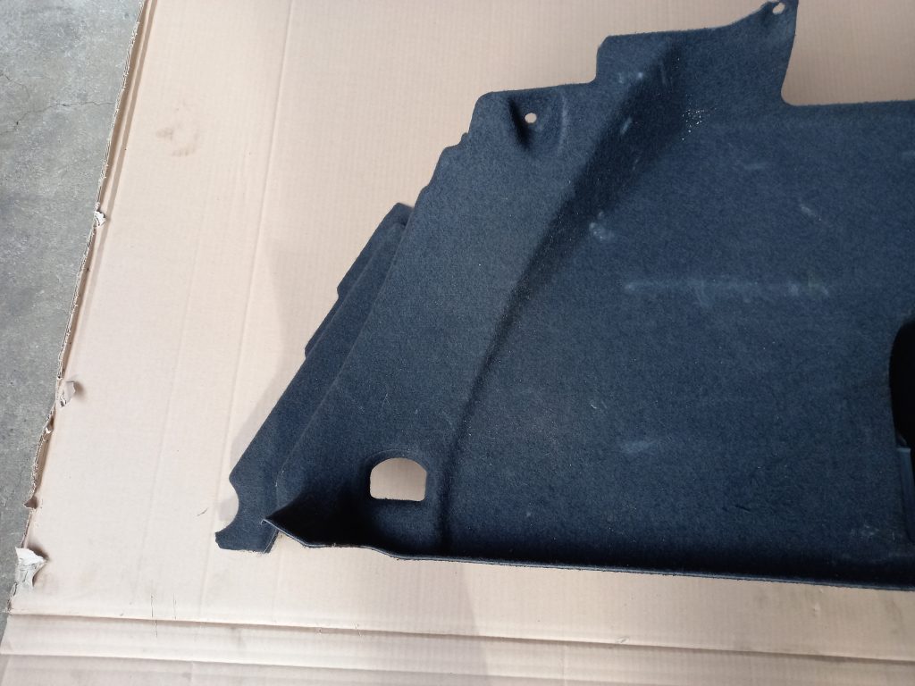 Bagāžnieka nodalījuma sānu apdare priekš VW PASSAT CC 2009 1 Bagāžnieka nodalījuma sānu apdare priekš VW PASSAT CC 2009