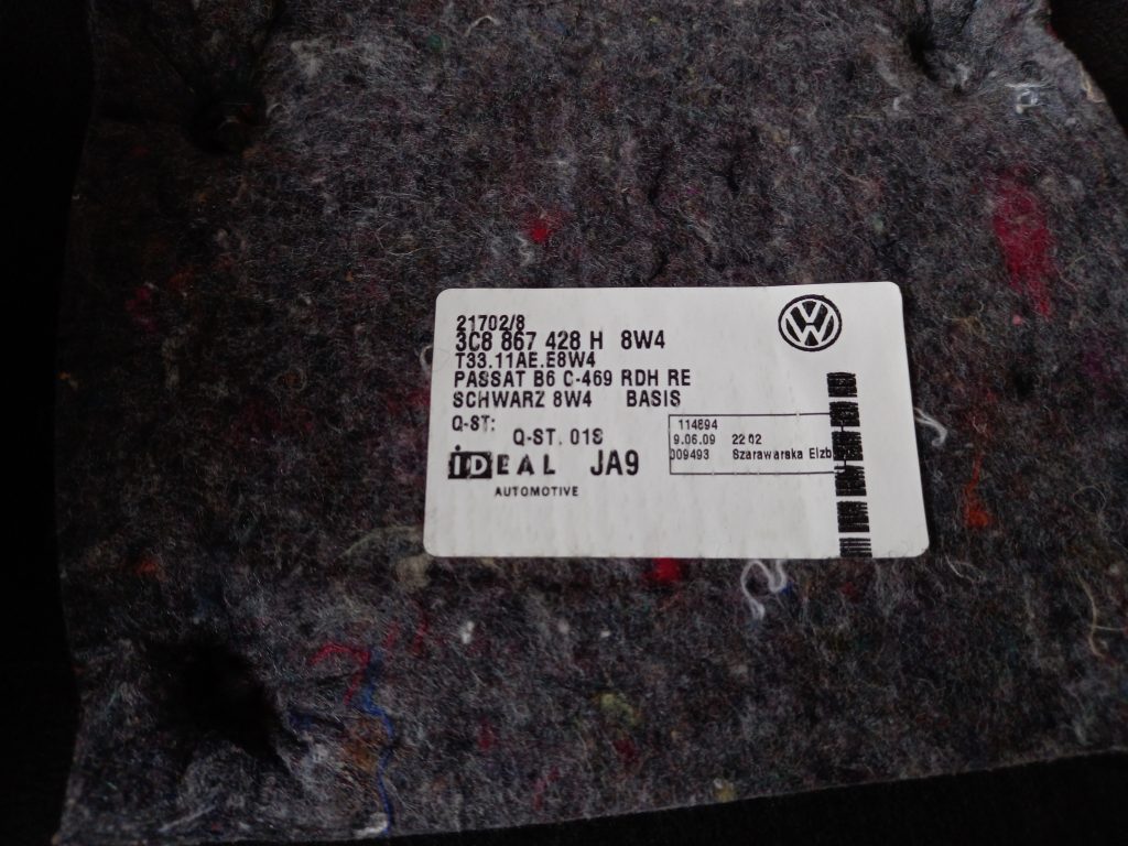 Bagāžnieka nodalījuma sānu apdare priekš VW PASSAT CC 2009 5 Bagāžnieka nodalījuma sānu apdare priekš VW PASSAT CC 2009