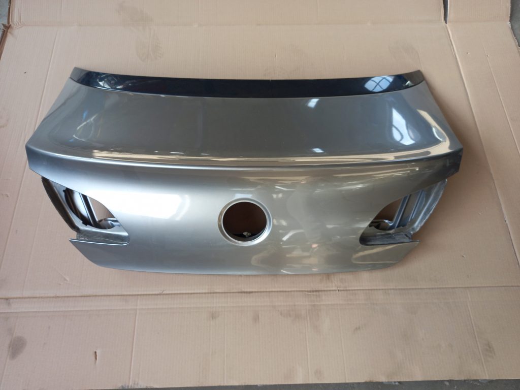 Bagāžnieka vāks priekš VW PASSAT CC 2009 1 Bagāžnieka vāks priekš VW PASSAT CC 2009