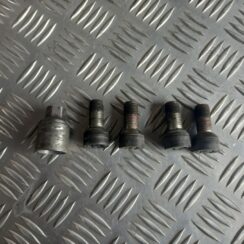 Riteņu skrūves priekš VW PASSAT CC 2009