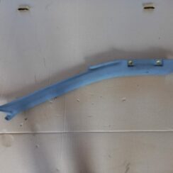 Priekšējas salona statnes apdare priekš AUDI A6 1998