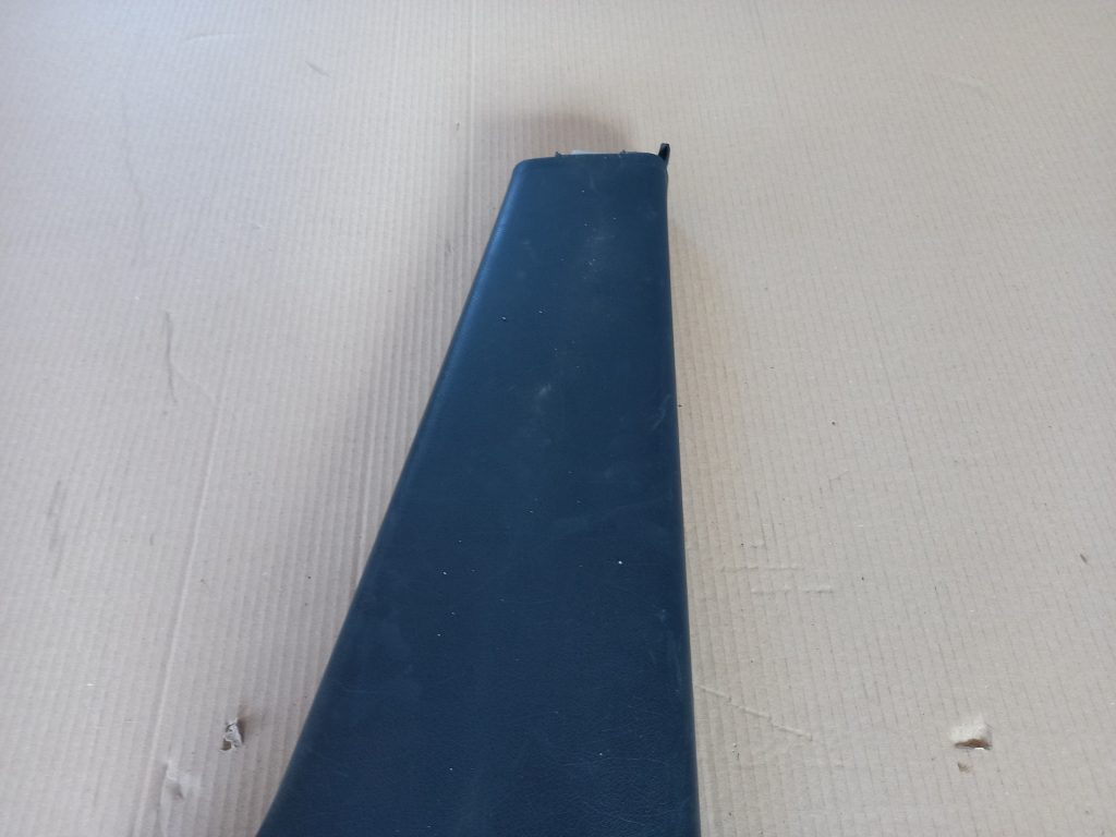 Vidējas salona statnes apdare priekš AUDI A6 1998 2 Vidējas salona statnes apdare priekš AUDI A6 1998