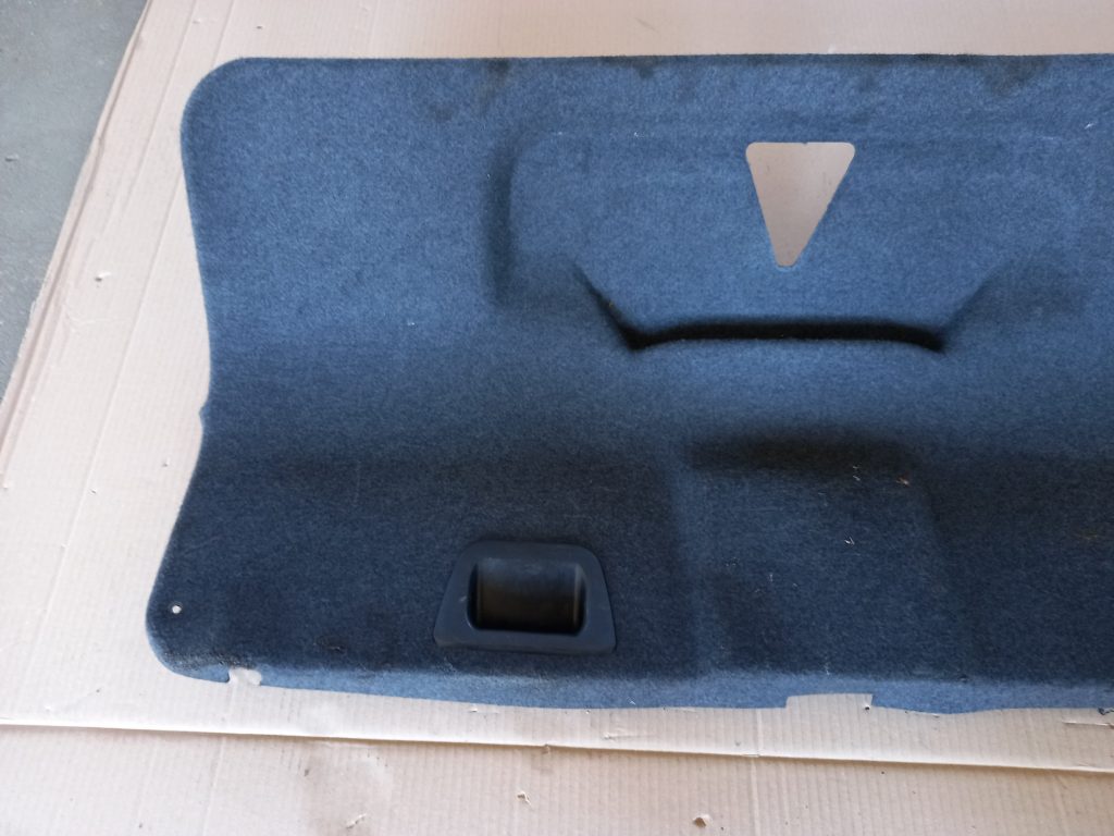 Bagāžnieka vāka liela apdare priekš AUDI A6 1998 2 Bagāžnieka vāka liela apdare priekš AUDI A6 1998