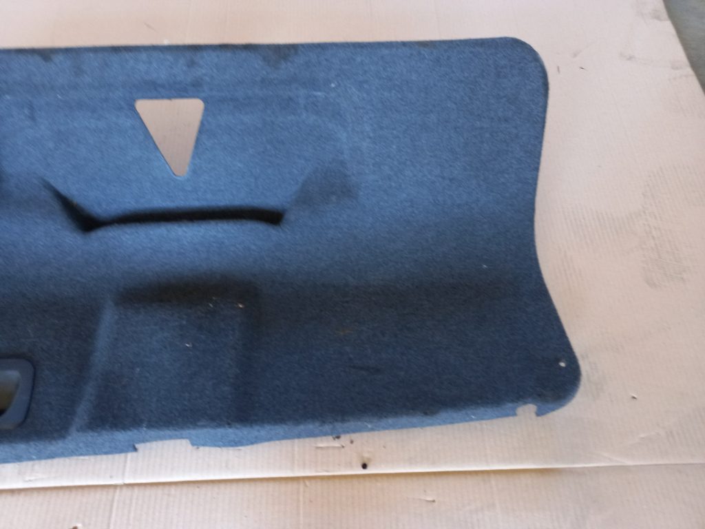 Bagāžnieka vāka liela apdare priekš AUDI A6 1998 3 Bagāžnieka vāka liela apdare priekš AUDI A6 1998