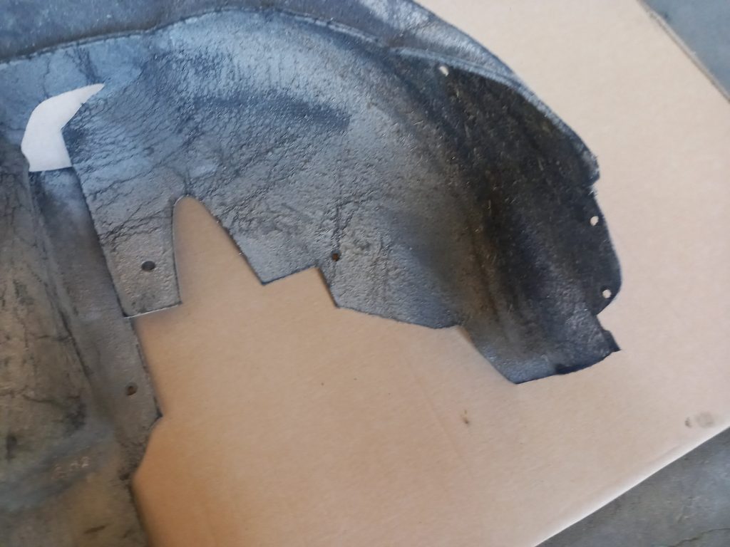 Aizmugurējais labais paspārns priekš AUDI A6 1998 3 Aizmugurējais labais paspārns priekš AUDI A6 1998