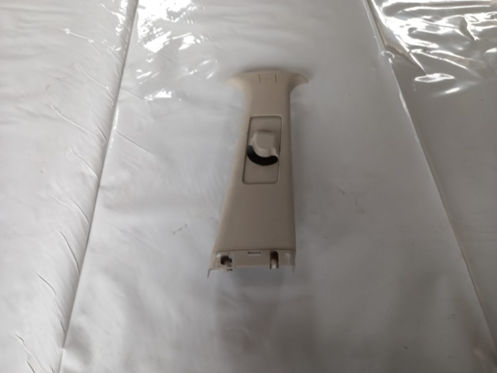 Vidējas salona statnes apdare priekš LAND ROVER FREELANDER 2007