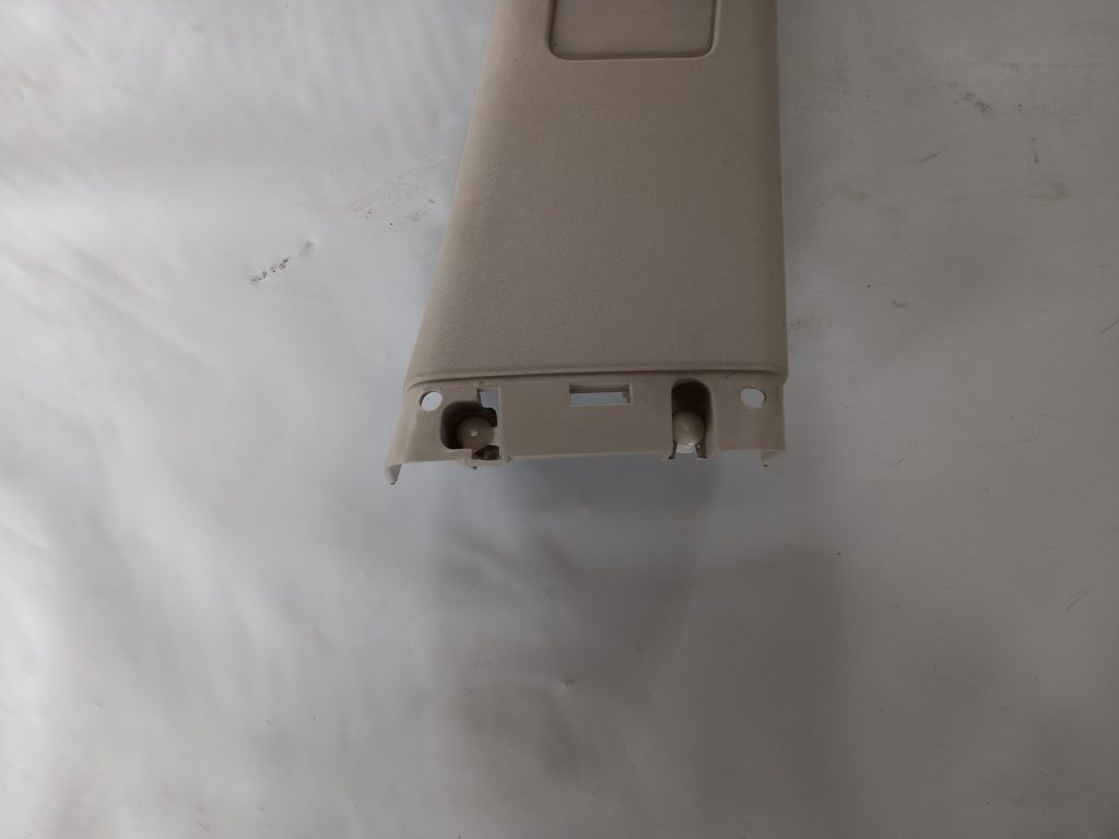 Vidējas salona statnes apdare priekš LAND ROVER FREELANDER 2007