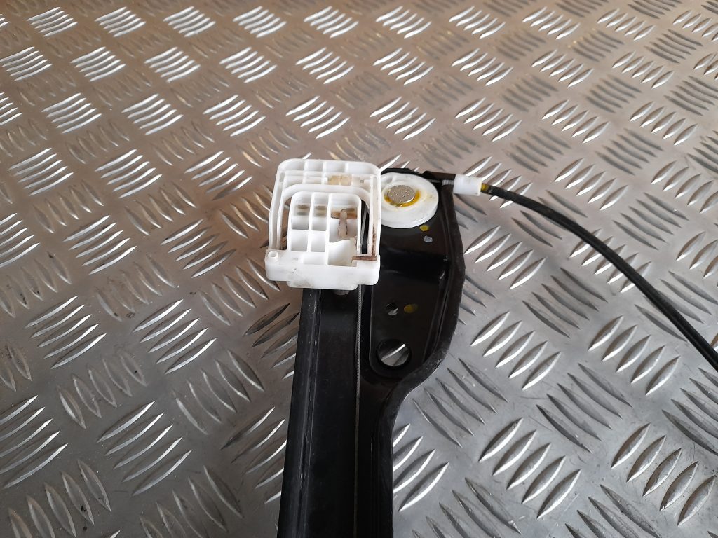 Stikla pacelšanas mehānisms aizmugurējais kreisais priekš DODGE JOURNEY 2008 2 Stikla pacelšanas mehānisms aizmugurējais kreisais priekš DODGE JOURNEY 2008