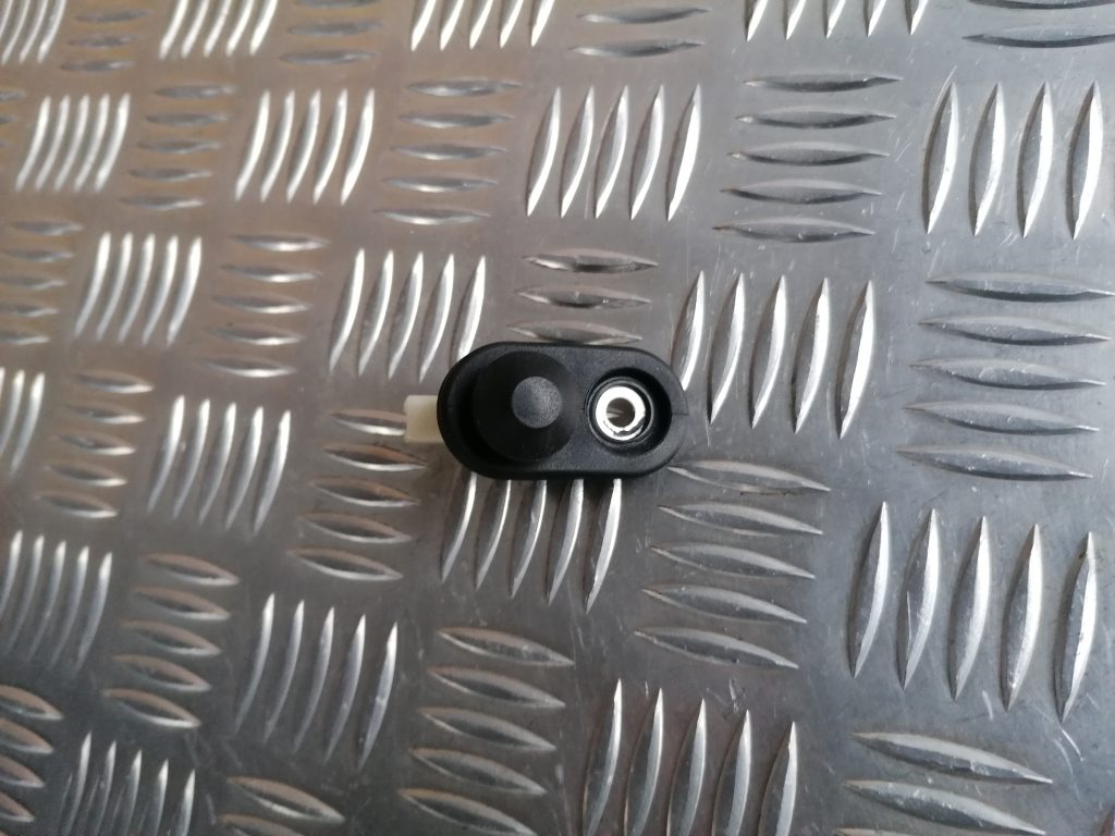 Durvju atvēršanas/aizvēršanas kontakts priekš LEXUS IS250 2007 2 Durvju atvēršanas/aizvēršanas kontakts priekš LEXUS IS250 2007