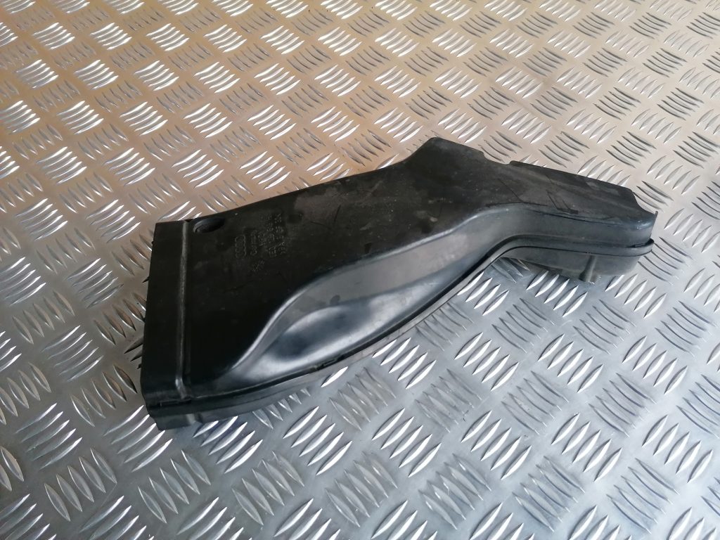 Gaisa vads priekš AUDI A4 2007 1 Gaisa vads priekš AUDI A4 2007