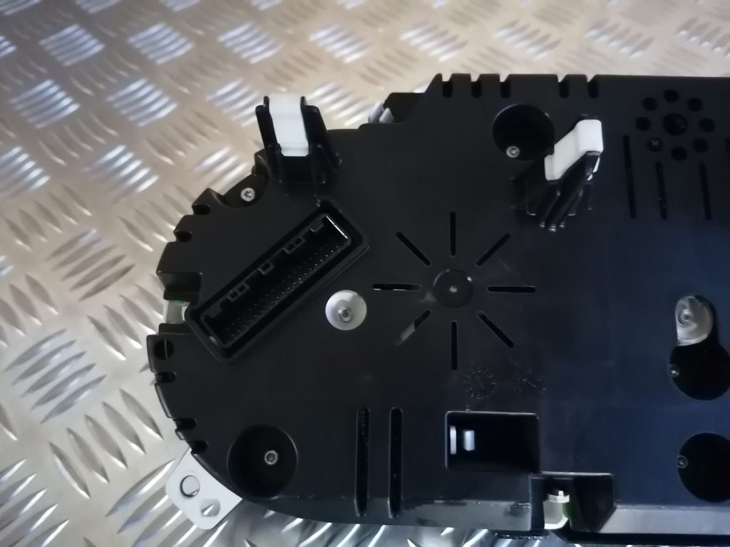 Spidometrs priekš KIA CEED 2013 4 Spidometrs priekš KIA CEED 2013