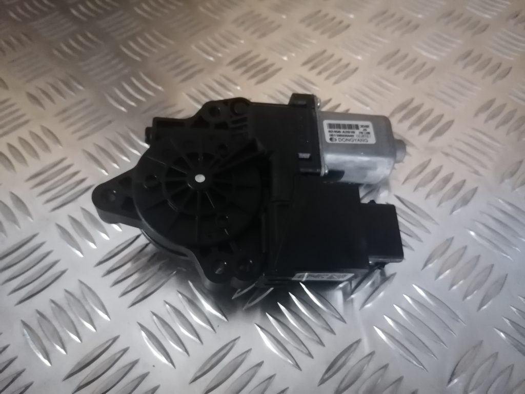 Elektrisko stiklu motors priekš KIA CEED 2013 1 Elektrisko stiklu motors priekš KIA CEED 2013