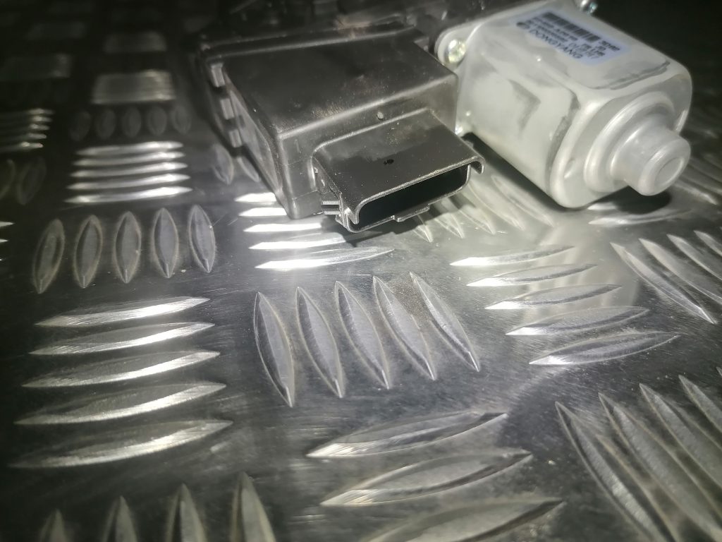 Elektrisko stiklu motors priekš KIA CEED 2013 3 Elektrisko stiklu motors priekš KIA CEED 2013