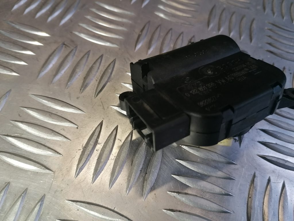 Apsildes sistēmas aktuators priekš VW TOURAN 2005 2 Apsildes sistēmas aktuators priekš VW TOURAN 2005