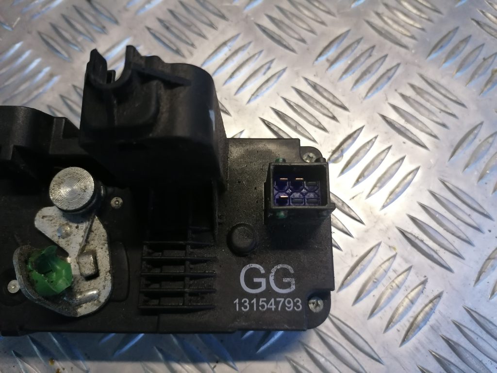 Aizmugurējo kreiso durvju slēdzene priekš OPEL MERIVA 2005