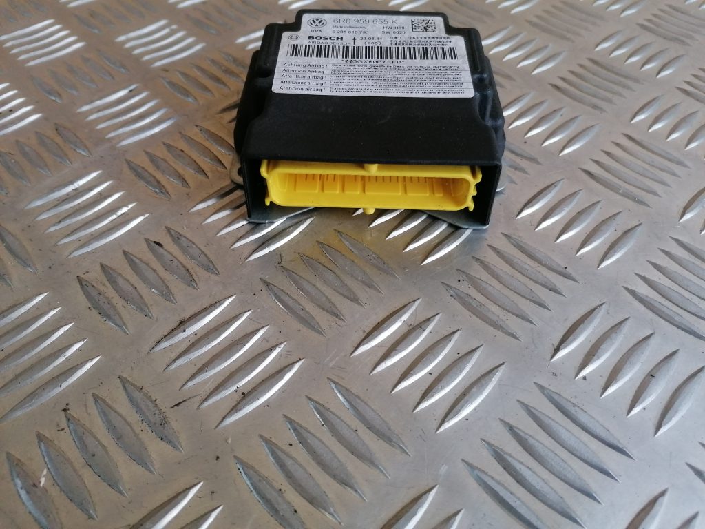 Drošības spilvena vadības bloks priekš VW POLO 2011 2 Drošības spilvena vadības bloks priekš VW POLO 2011