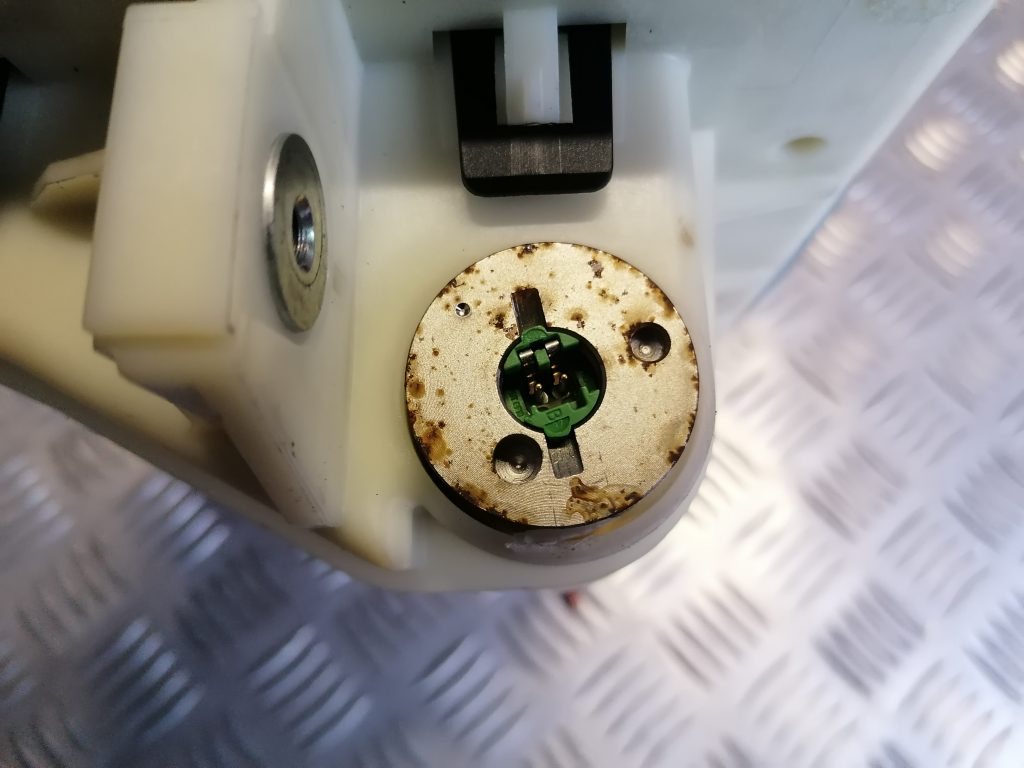 Mērinstrumentu paneļa drošības spilvens priekš RENAULT MEGANE 2011 5 Mērinstrumentu paneļa drošības spilvens priekš RENAULT MEGANE 2011