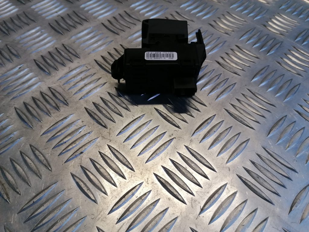 Stāvbremzes ieslēgšanas poga priekš RENAULT MEGANE 2011 2 Stāvbremzes ieslēgšanas poga priekš RENAULT MEGANE 2011