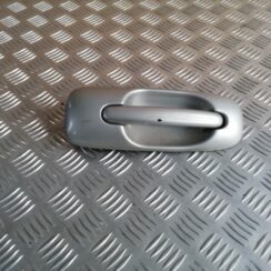 Priekšējāis labais durvju rokturis priekš CHRYSLER GRAND VOYAGER 2004