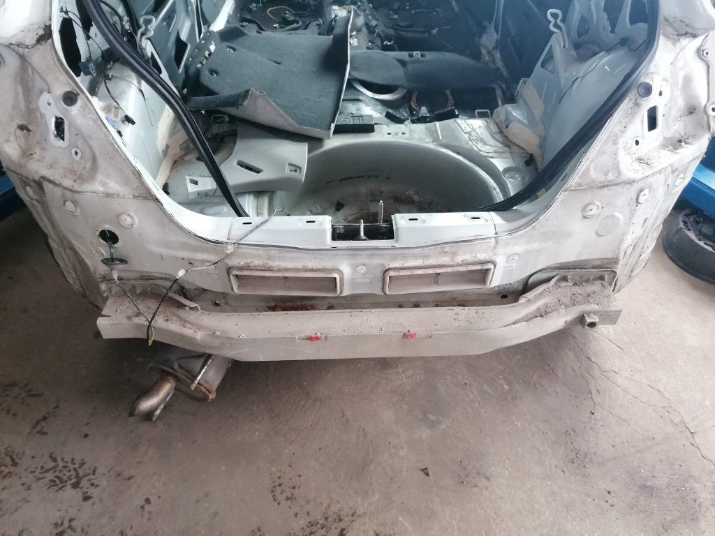 Aizmugurējā bufera pastiprinātājs priekš OPEL ASTRA H 2006 1 Aizmugurējā bufera pastiprinātājs priekš OPEL ASTRA H 2006